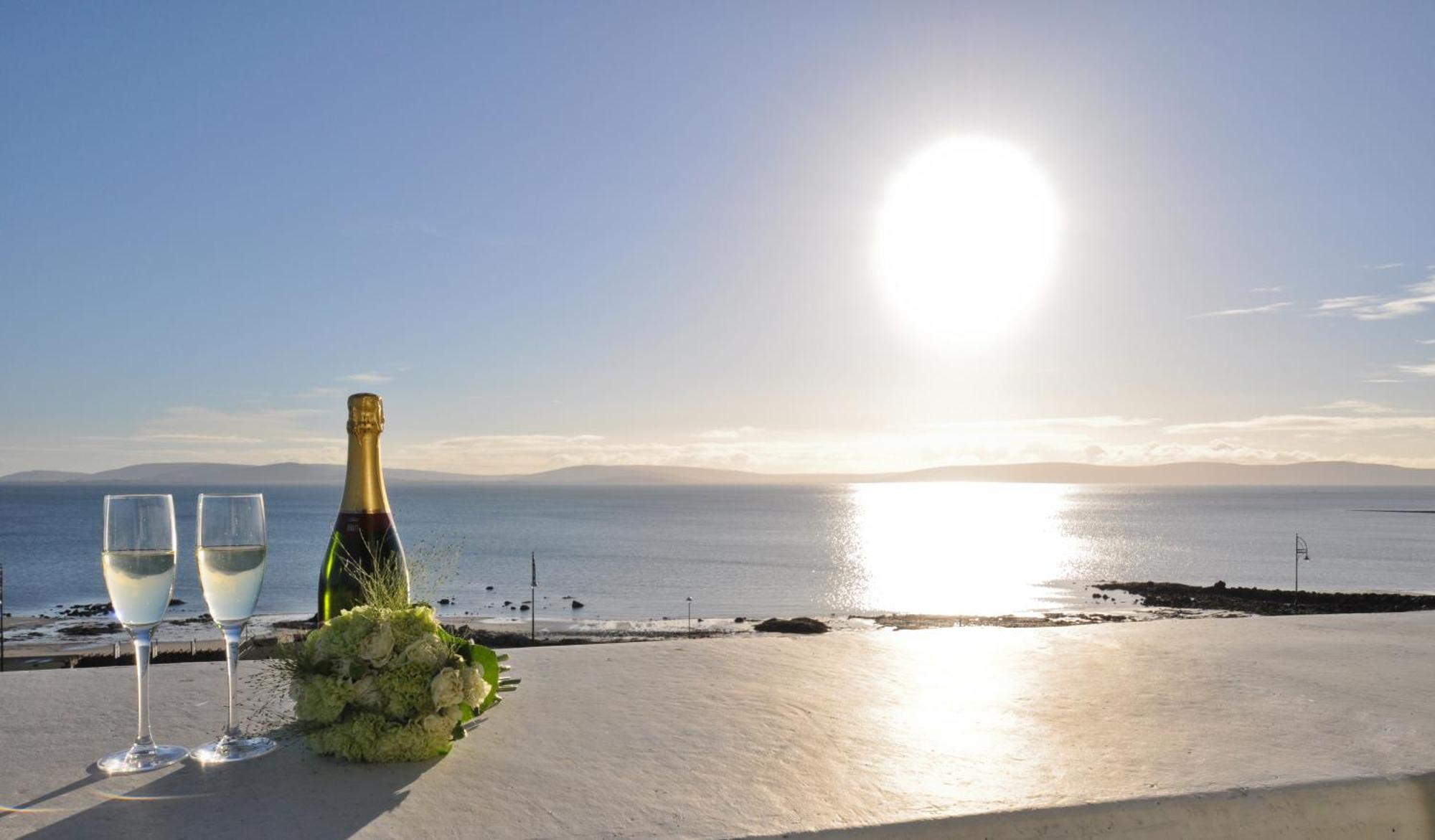 Salthill Hotel Galway Esterno foto